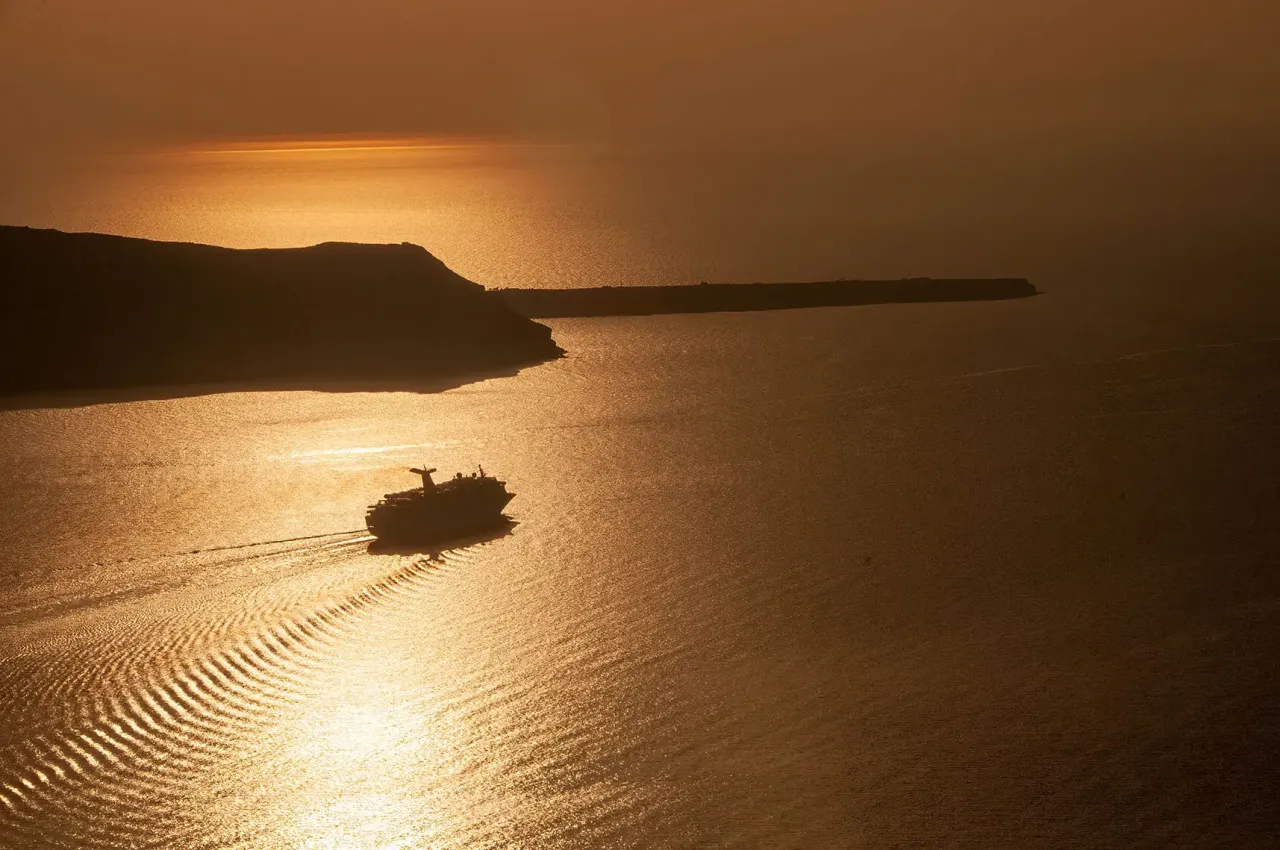 Helping the German Waterways Police investigate a suspicious cruise ship