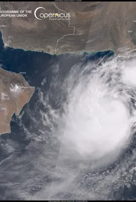 Thousands relocated in India and Pakistan as Cyclone Biparjoy draws near