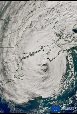 Downgraded post-tropical cyclone Lee reaches Canada