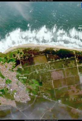 Enormous waves in Nazaré