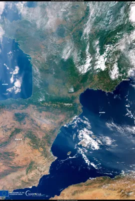 Smoke from Canadian wildfires reaches Western Europe
