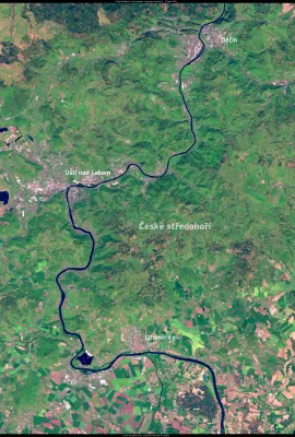 Restoring woodlands in České Středohoří, the Czech Republic