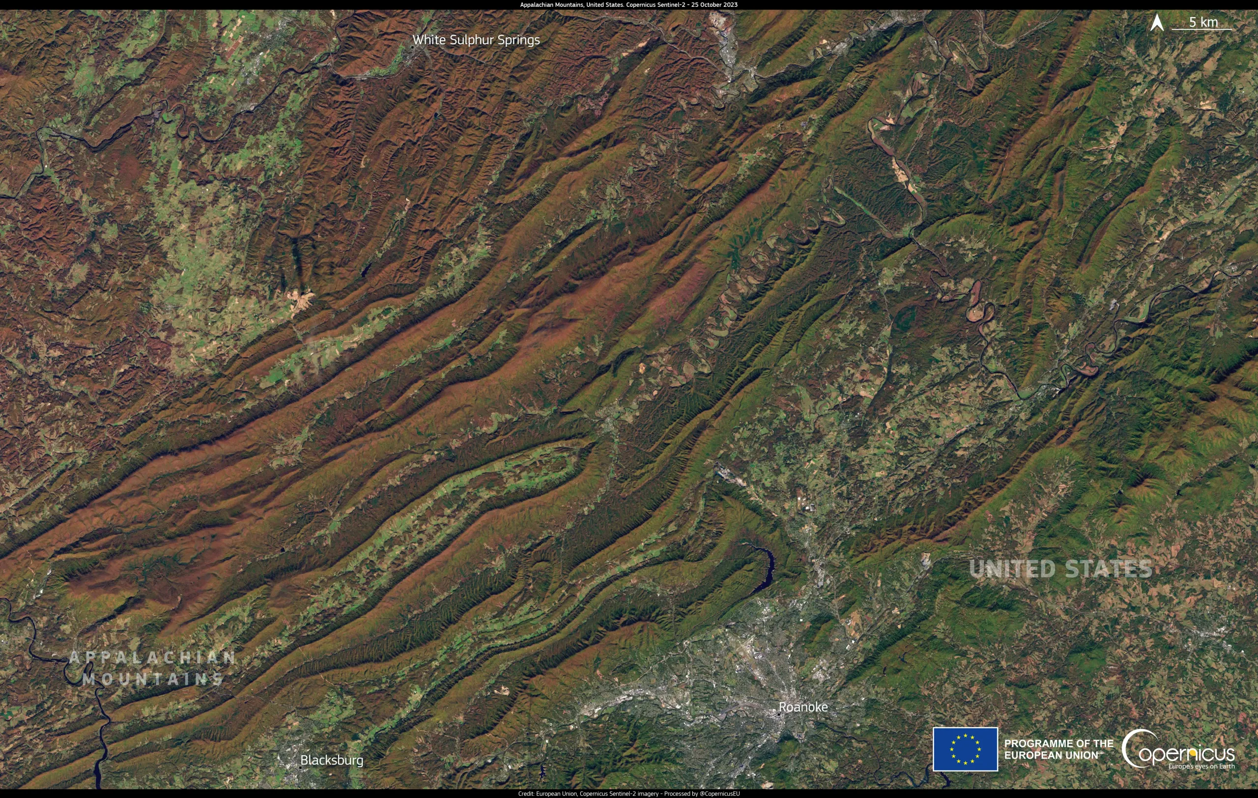 Autumn foliage colours the Appalachian Mountains